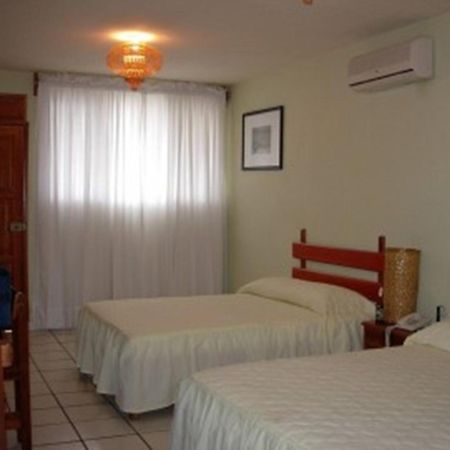 Nakum Hotel Flores Extérieur photo