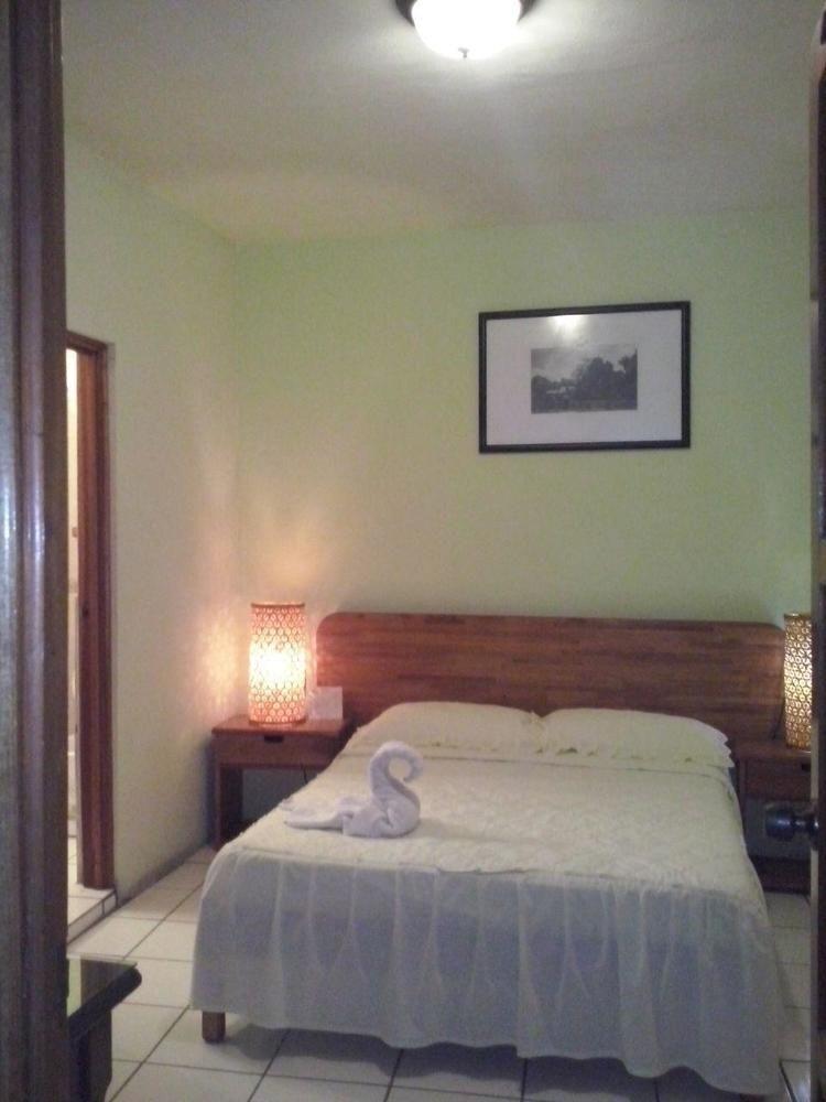 Nakum Hotel Flores Extérieur photo