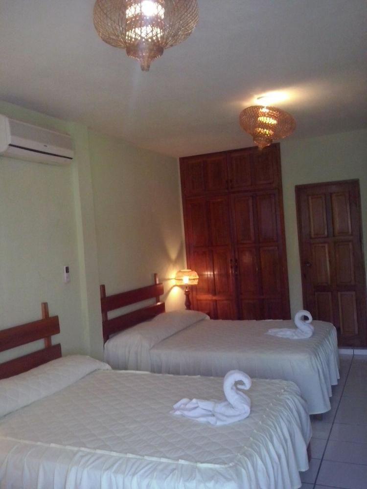Nakum Hotel Flores Extérieur photo