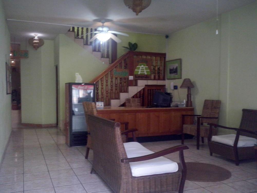 Nakum Hotel Flores Extérieur photo