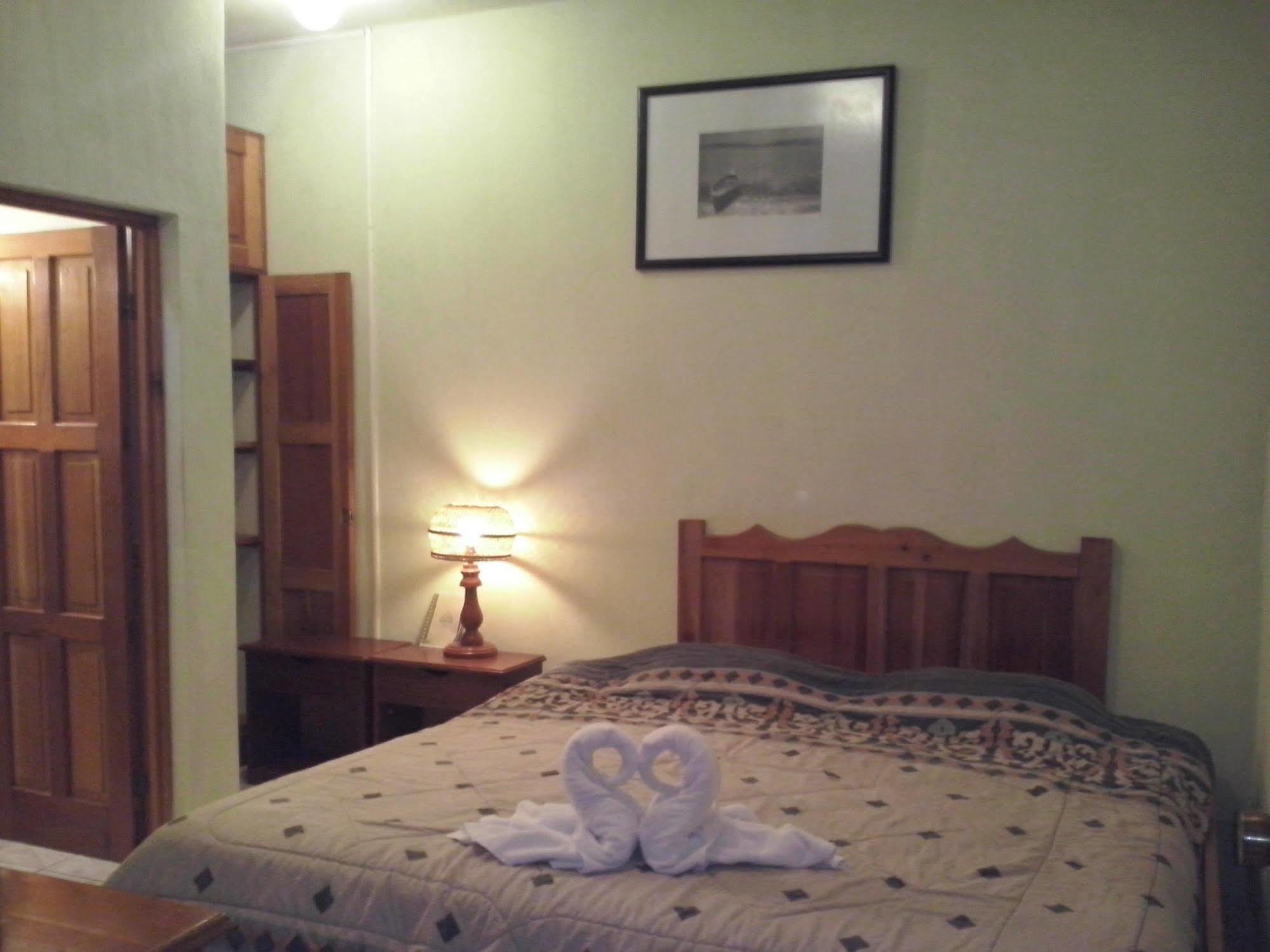 Nakum Hotel Flores Extérieur photo